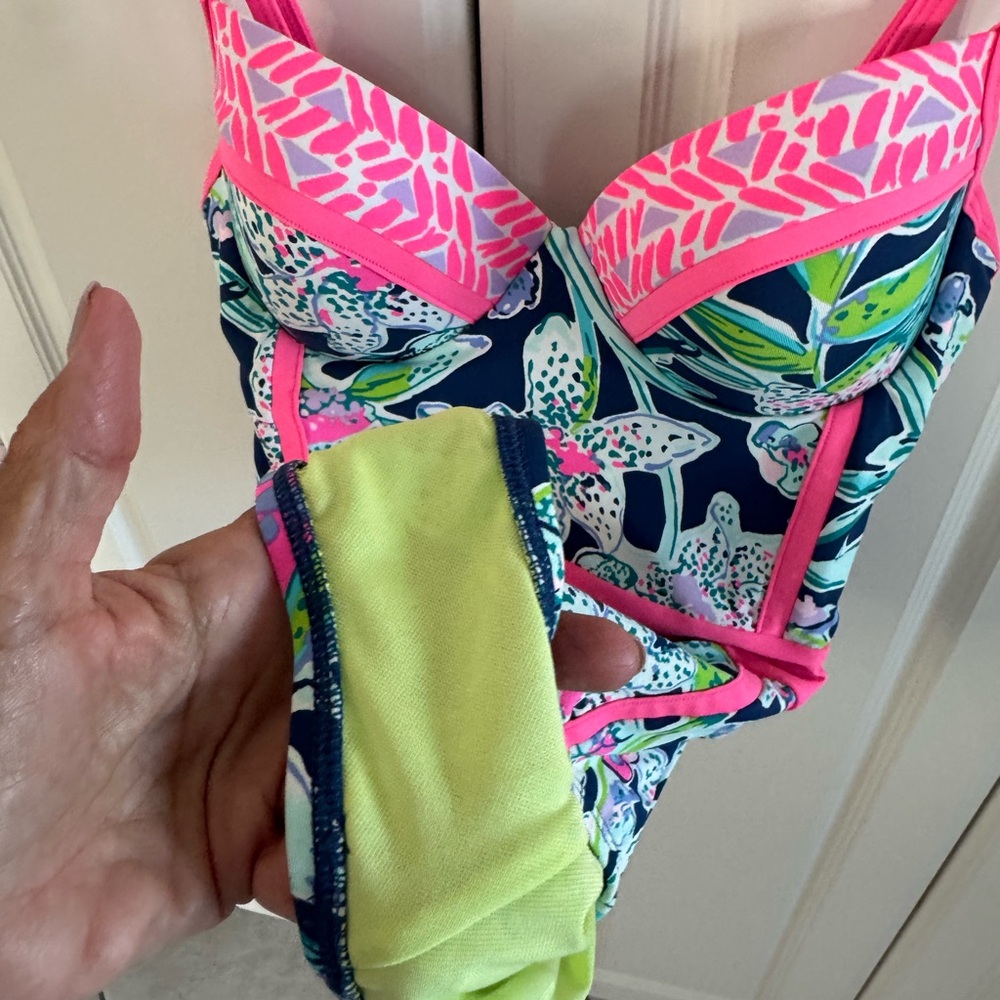 🦩🌴Lilly Pulitzer Palma~Sway This Way Deep Sea Navy, Vibrant Floral Swimsuit🌴🦩 - Picture 4 of 9